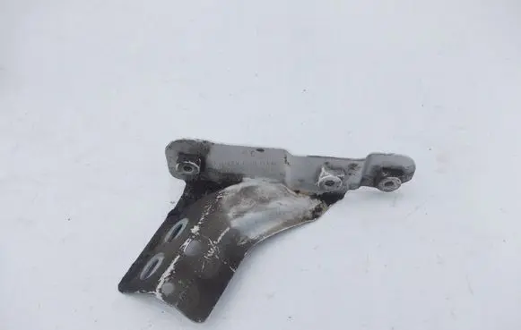 Volkswagen Polo V 6R Fender mounting bracket 6R0821142