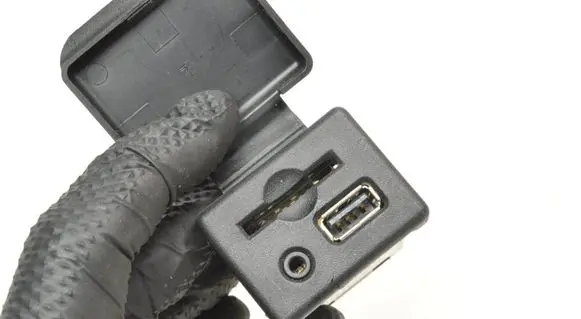 Chevrolet Cruze USB socket connector 25908967