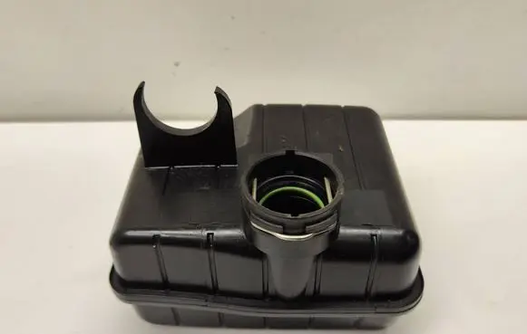 BMW 5 F10 F11 Intake resonator 8512249 13718512249 14389710