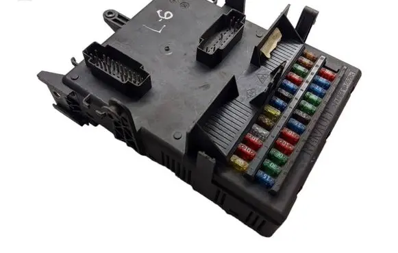 Renault Laguna II Fuse module 8200148809A 8200004201E 518095419