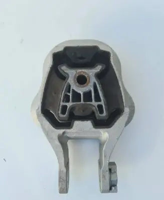 BMW 2 Active Tourer U06 Engine mount bracket 9423382 17276810