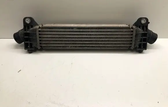 Ford Mondeo Mk III Intercooler radiator 1S7Q9L440AF 868963A