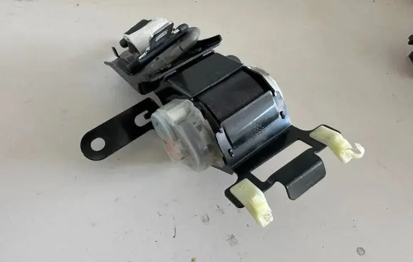 Honda FR-V Roof seat belt 2019811C 0069 33124