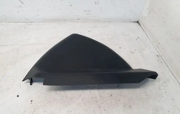 Mercedes-Benz C W204 Dashboard side end trim A2046800178
