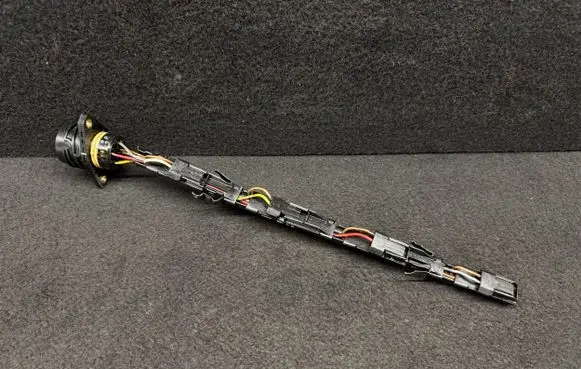 Volkswagen PASSAT B5.5 Fuel injector wires 038971803