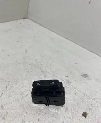 Volvo S60 Central locking switch button 31318990 10W341