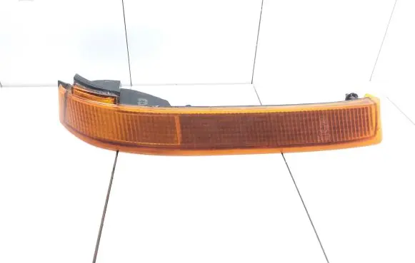Pontiac Trans Sport Front indicator light 16520128A 16520128