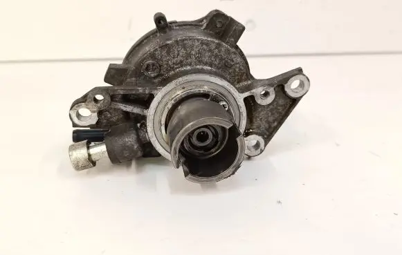 Subaru Outback (BT) Vacuum pump 14792AA060