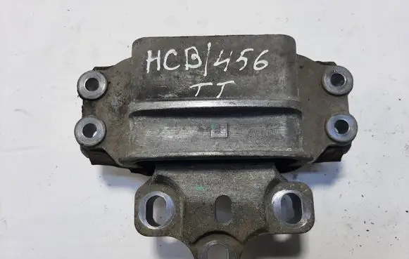 Engine mount bracket