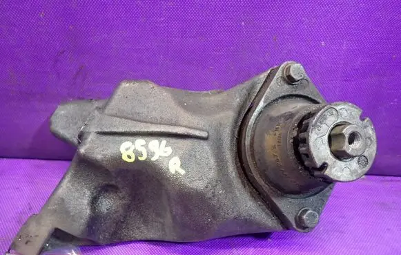 Audi A8 S8 D3 4E Engine mount vacuum valve 