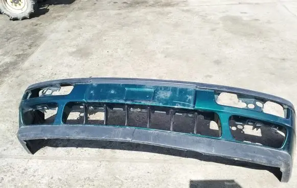 Volkswagen Golf III Front bumper 1H6807217E