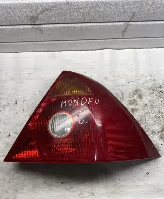 Ford Mondeo Mk III Rear/tail lights 1S7113404A