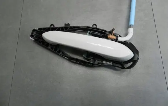 BMW 8 G15 Front door coupe exterior handle/bracket 9881774