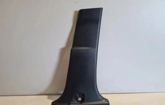 (B) pillar trim (bottom)
