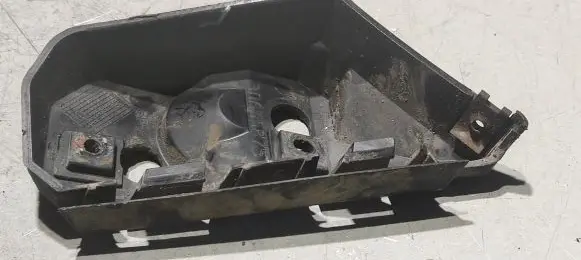 Volvo V50 Front bumper mounting bracket 30655875