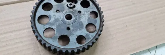 Audi A4 S4 B9 Camshaft pulley/ VANOS 04L109105