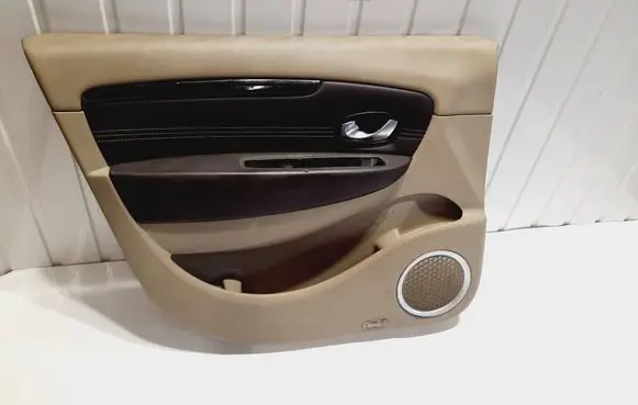 Renault Scenic III - Grand scenic III Front door card panel trim