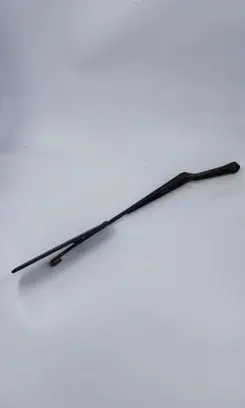 Subaru Impreza I Front wiper blade arm 55LHD
