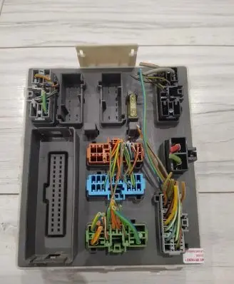 Ford Focus Comfort/convenience module 518273404
