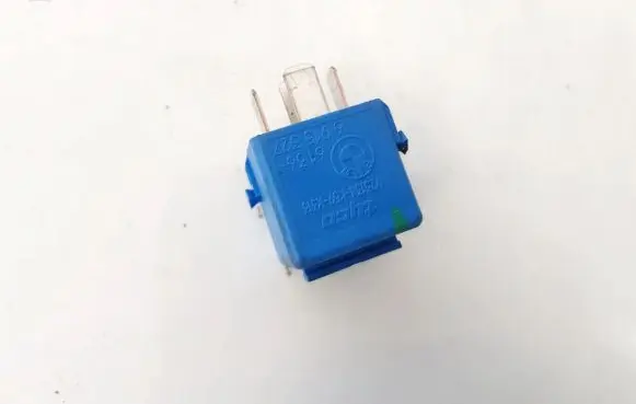 BMW 5 E34 Other relay 61366915327 61.36-6915327