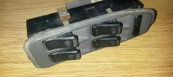 Mazda 626 Electric window control switch
