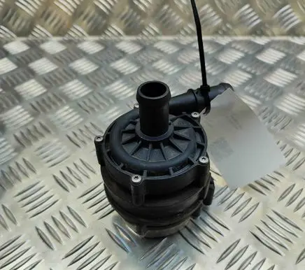 Volvo XC40 Electric auxiliary coolant/water pump 32257969