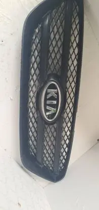 KIA Carens II Front grill 8639010000