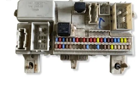 Volvo V50 Fuse module 30728906
