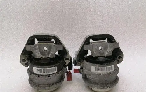 Audi A4 S4 B8 8K Engine mount bracket 4M0199256T