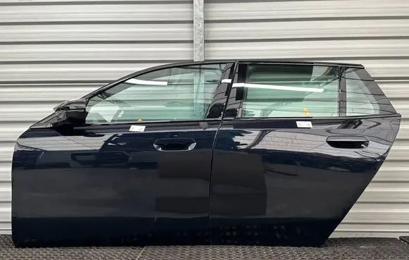 BMW i5 G60 Front door 