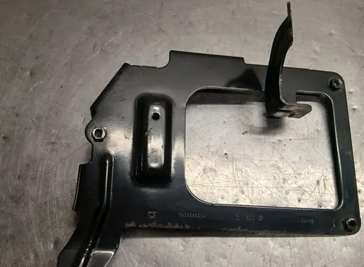 BMW 3 E90 E91 Engine control unit holder 68082660AA