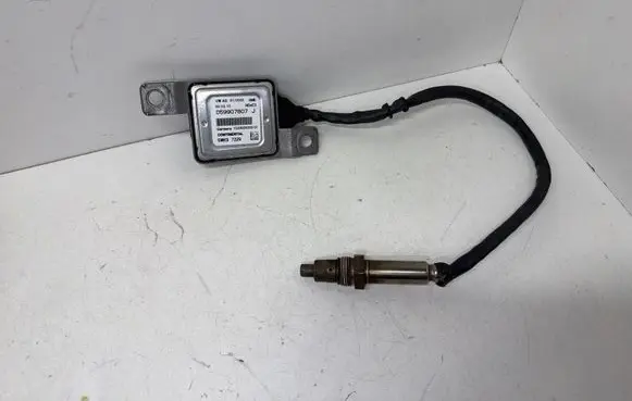 Volkswagen Touareg II Lambda probe sensor 059907807J