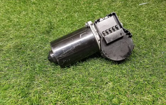 Audi A6 S6 C5 4B Wiper motor 4B1955023B