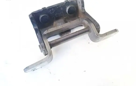 Nissan Qashqai Tailgate/trunk/boot hinge
