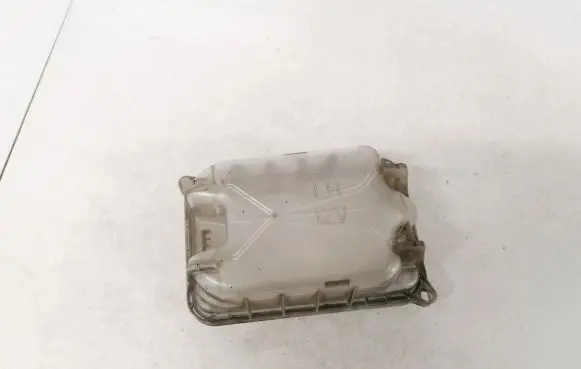 Headlight/headlamp dust cover