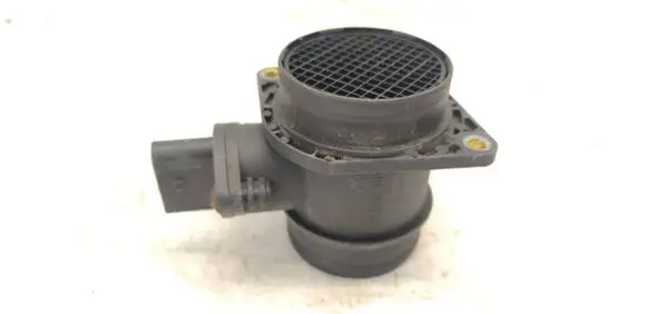 Volkswagen Golf IV Mass air flow meter 06A906461 0280217121