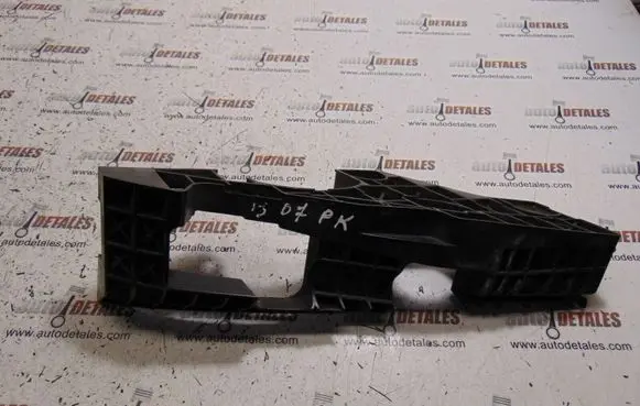 Lexus IS 220D-250-350 Front bumper mounting bracket 5211653020