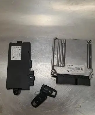 BMW 5 E60 E61 Engine ECU kit and lock set 7811151