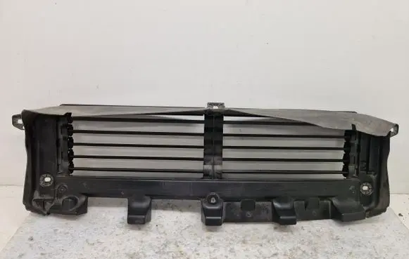 Volvo XC40 Radiator trim 31454415