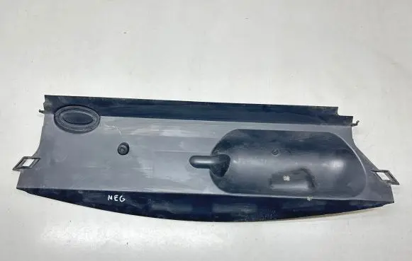 Renault Megane III Radiator trim 214768557R