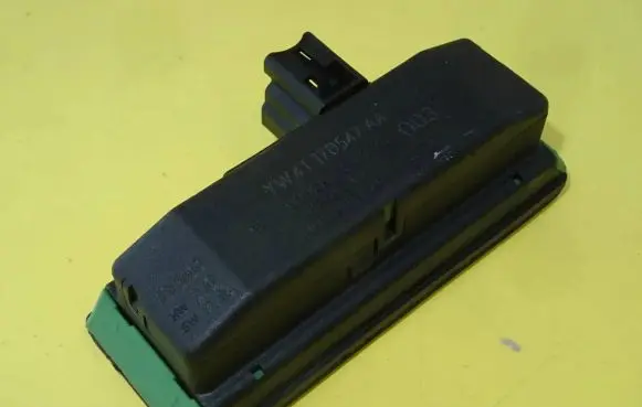 Jaguar S-Type Rain sensor YW4T17D547AA