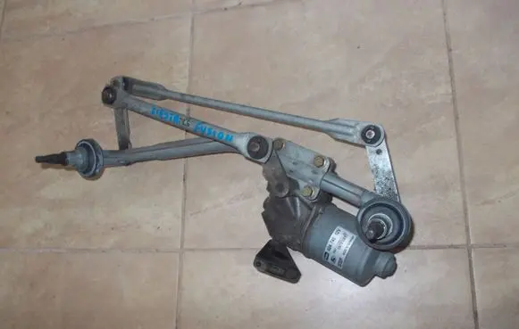 Ford Fiesta Front wiper linkage and motor 2S6T17B571AC