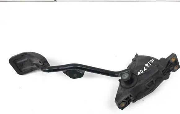 Volkswagen PASSAT B5 Accelerator throttle pedal 8D2721523 6PV00777009
