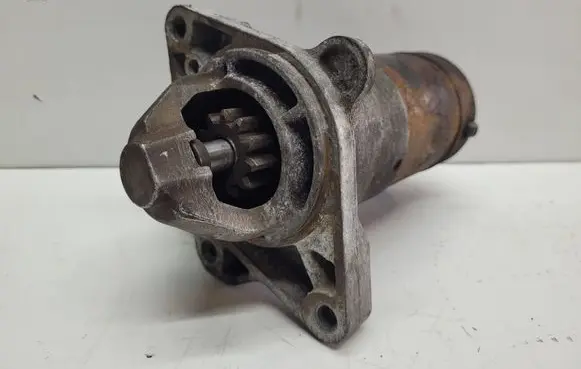 Nissan Primastar Starter motor 8200621305