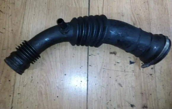 Renault Laguna I Intercooler hose/pipe 7700111159