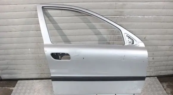 Volvo S60 Front door