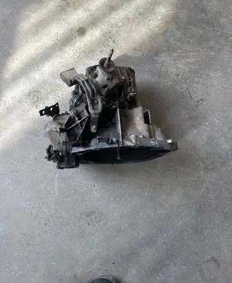 Manual 5 speed gearbox