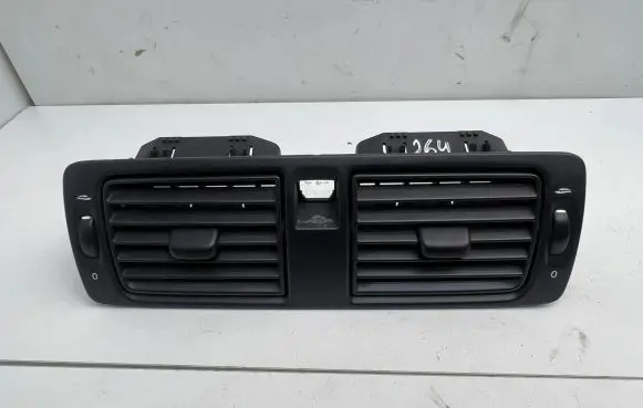 Volvo V50 Dash center air vent grill Y01144