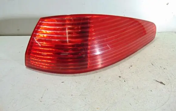 Peugeot 607 Rear/tail lights