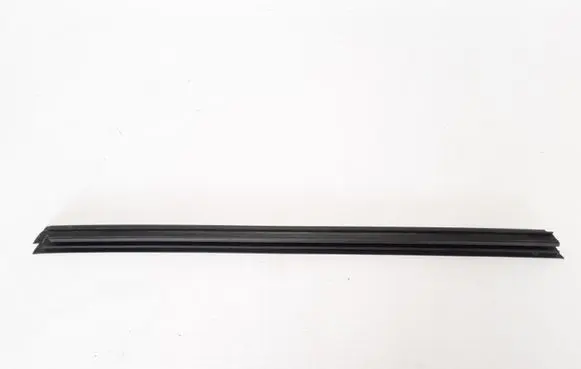 BMW 5 F10 F11 Front door trim bar 7182277